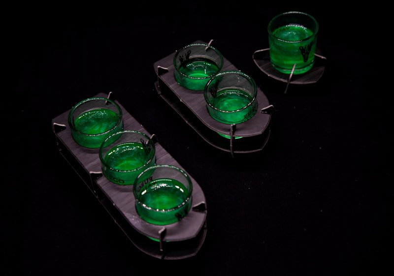 GAME OF SHOTS: Pack Juego + Botella + 12 vasos oficiales - FUEGO VALYRIO