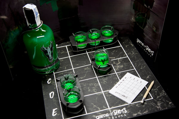 GAME OF SHOTS: Pack Juego + Botella + 12 vasos oficiales - FUEGO VALYRIO